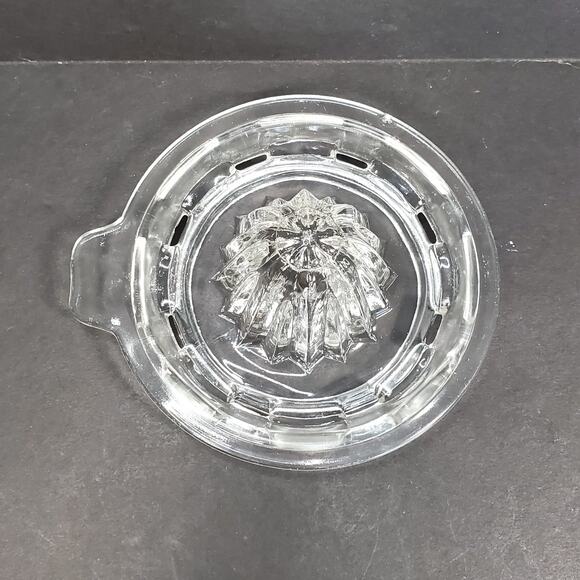 Citrus Reamer Clear Ribbed Glass Juicer with Thumb Tab Handle Vtg - Picture 2 of 12